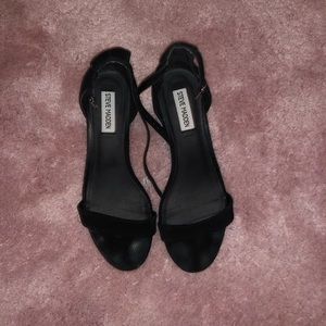 Steve Madden heels—black